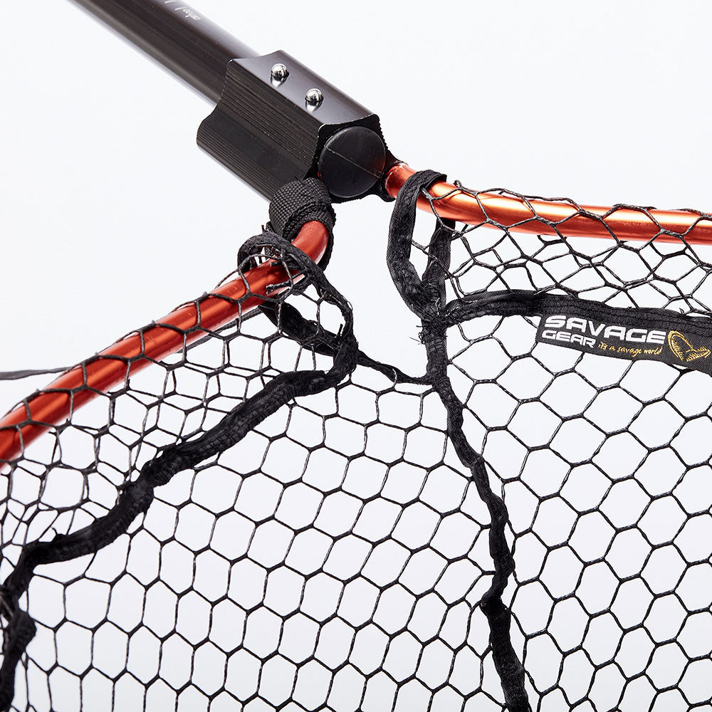 Savage Gear Full Frame Landing Net Telescopic Detail 1